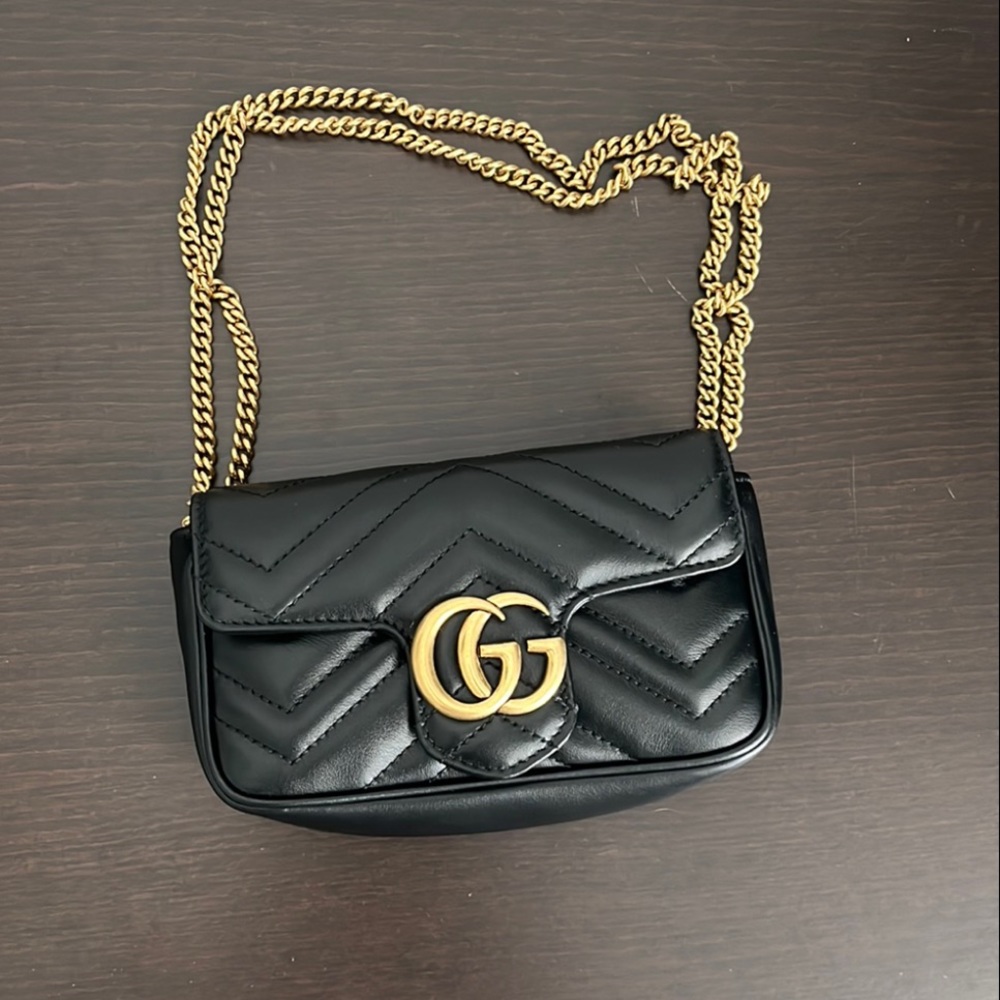 GG Marmont Matelassé Leather Super Mini Bag